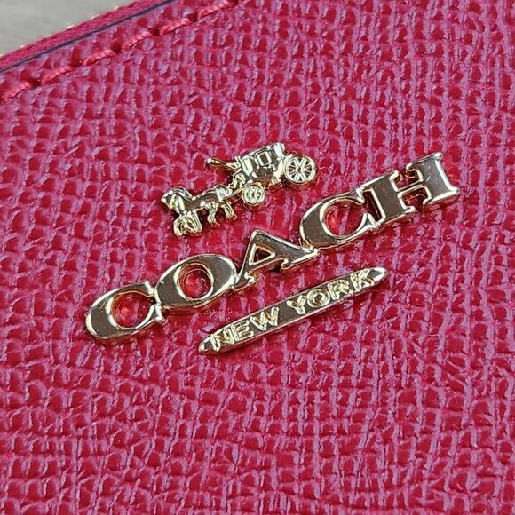 🩵NIB Coach Red Genuine Leather Wristlet w/Detachable \'Coach\' & Star Charms
